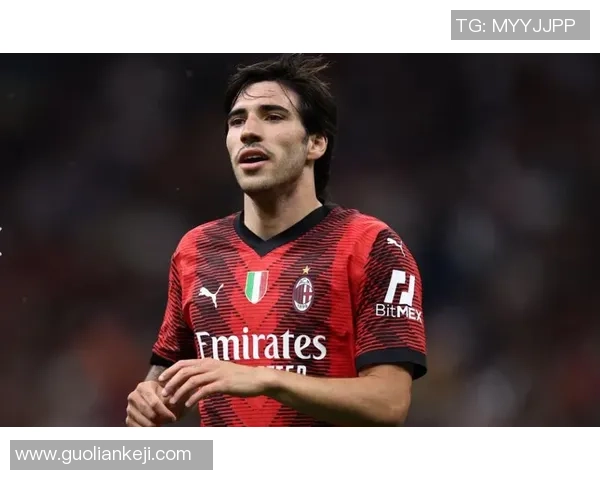 国王杯激战：拜仁逆转AC米兰红牌事件引发全场热议与战术分析