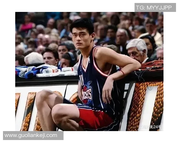 姚明奇才球衣的传奇故事与篮球生涯的辉煌回顾