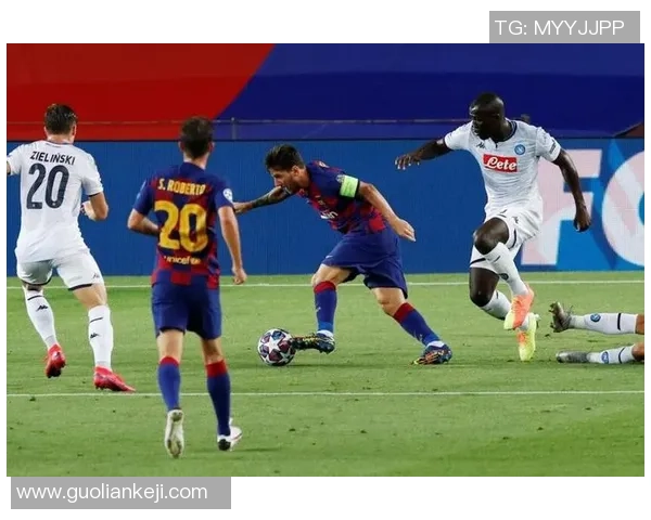 国王杯激战那不勒斯与巴萨1-1平补时进球引发全场狂欢