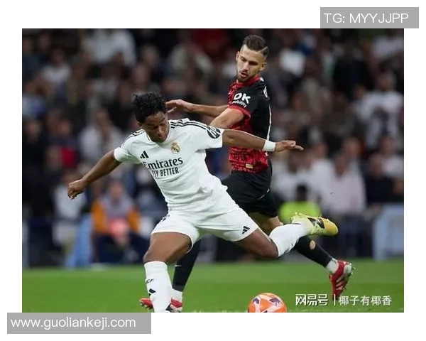 世界杯精彩对决皇马5-0横扫那不勒斯补时绝杀点燃全场激情 世界杯精彩对决皇马5-0横扫那不勒斯补时绝杀点燃全场激情