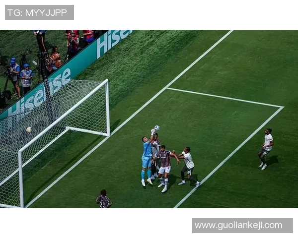 切尔西狂胜里昂五球大捷全场沸腾瞬间引发热议解析 切尔西狂胜里昂五球大捷全场沸腾瞬间引发热议解析