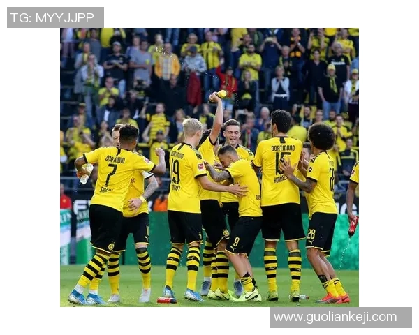 德甲惊天逆转多特蒙德4-3战胜巴黎圣日耳曼引发全场震撼