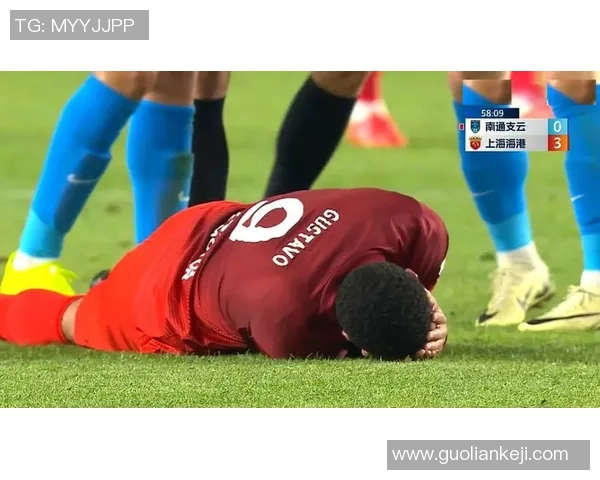 中超精彩对决里昂与拜仁战成平局红牌事件引发全场热议 中超精彩对决里昂与拜仁战成平局红牌事件引发全场热议