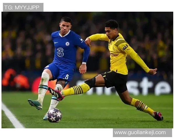 意甲激战：多特蒙德大胜切尔西补时绝杀点燃全场激情