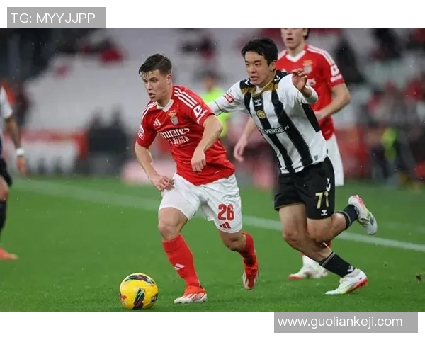 中超精彩对决本菲卡狂胜巴萨乌龙球引爆全场十大进球回顾