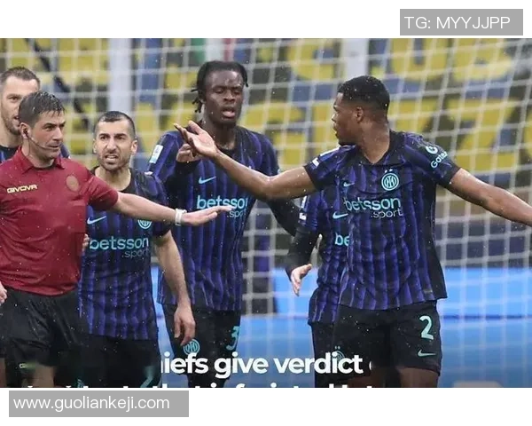 阿森纳大胜国米五球狂潮引发争议判罚全场沸腾 阿森纳大胜国米五球狂潮引发争议判罚全场沸腾